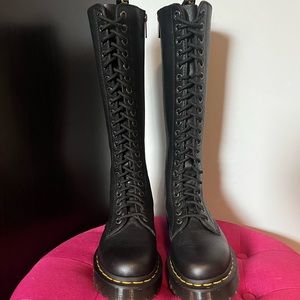 Dr. Martens 1B60 BEX PISA KNEE HIGH boots